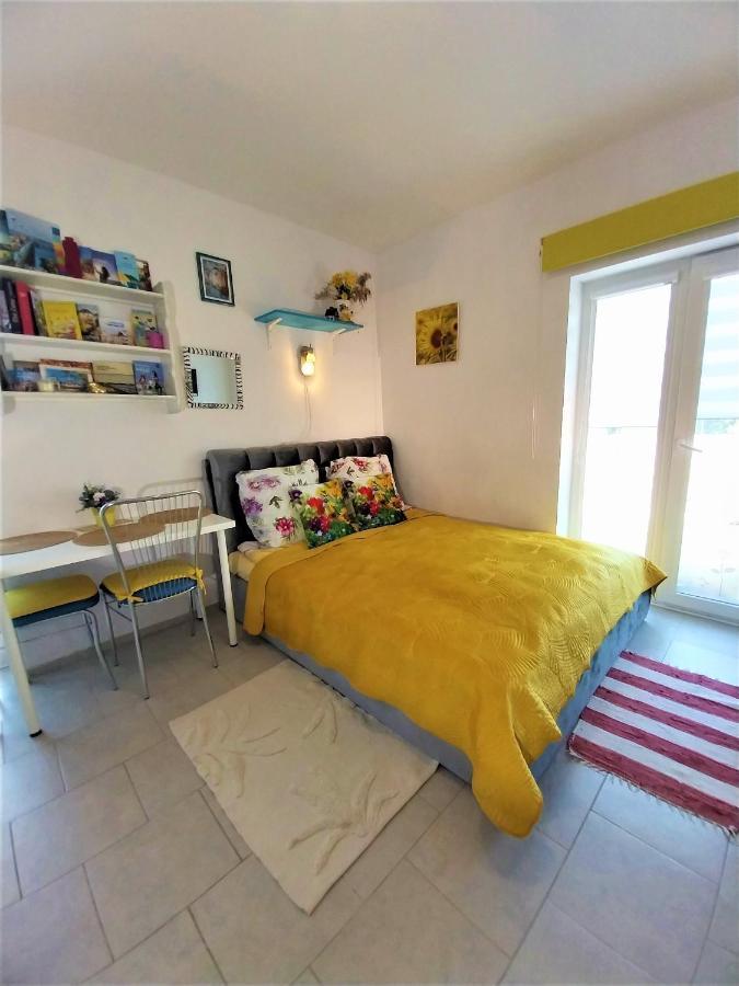 Geltoni Apartamentai Palanga Luaran gambar